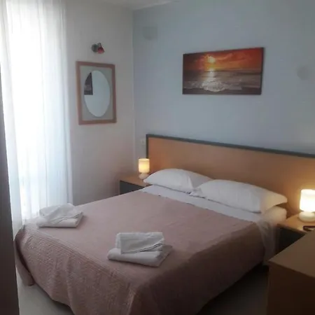 Hotel Capri Grado Exterior photo