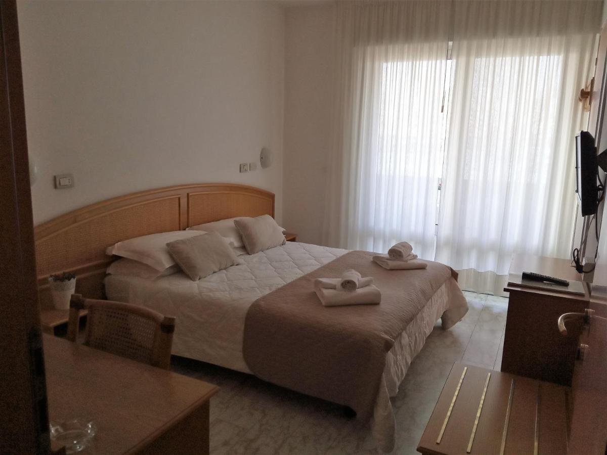 Capri 3*