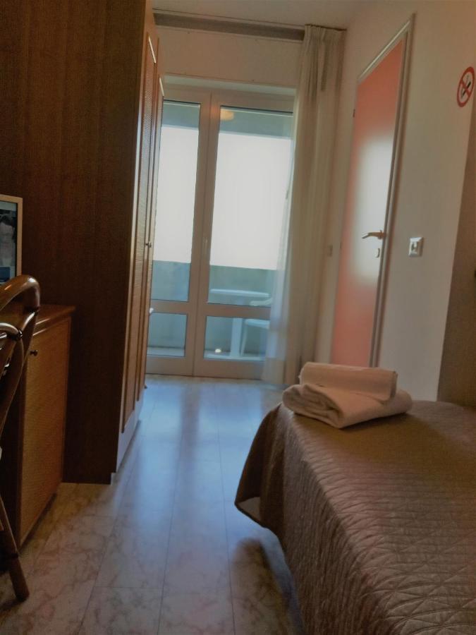 Capri 3*