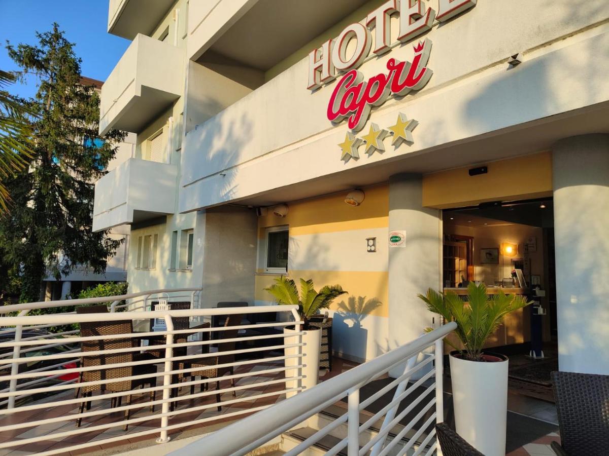 Capri 3*