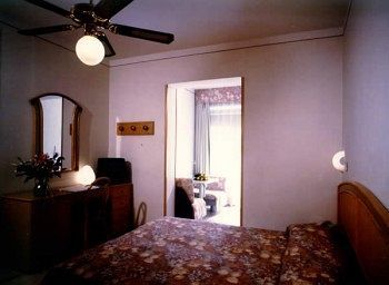 Capri Hotel 3*